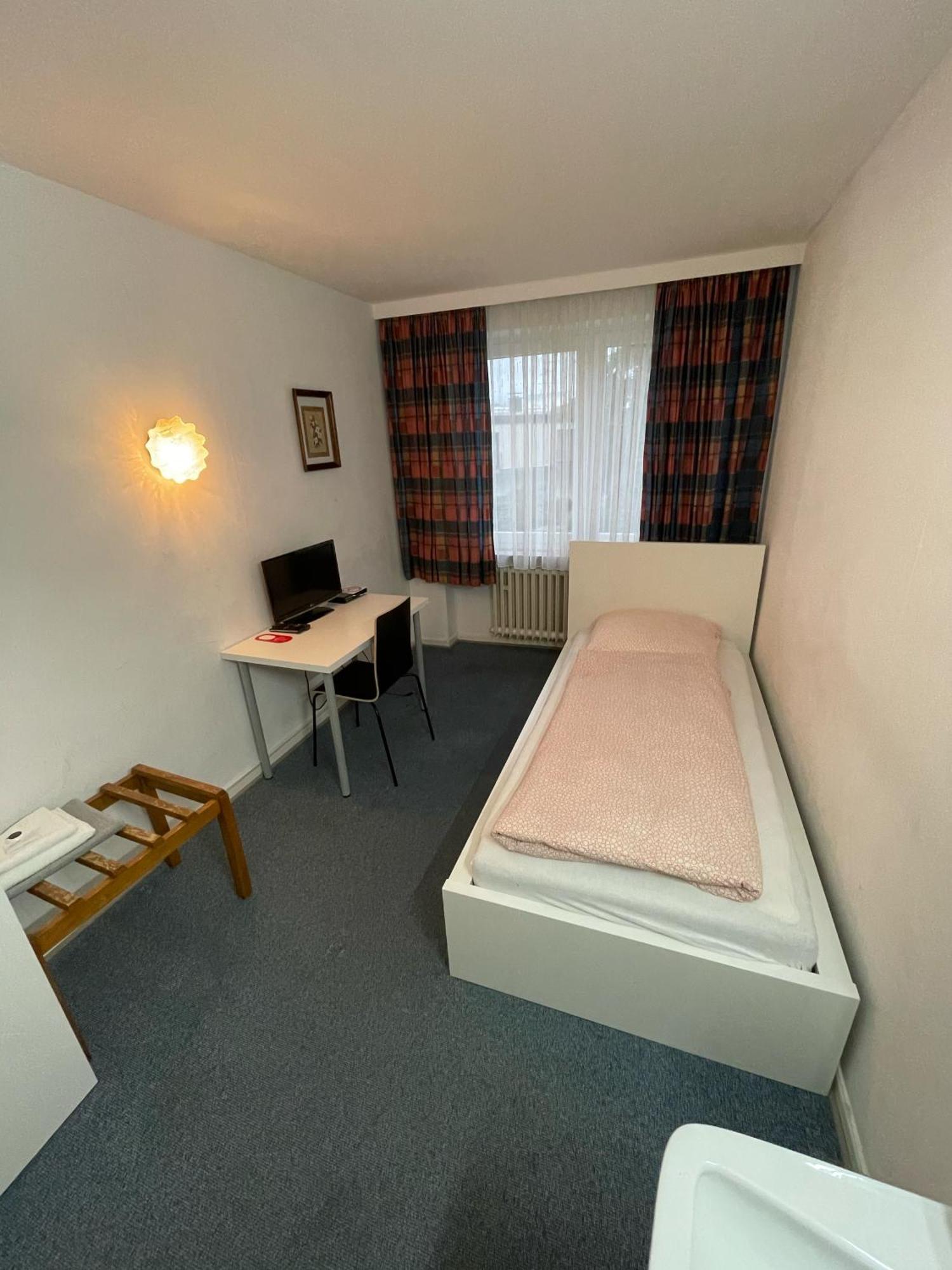 Haven Hotels - Hotel Am Stadion レバークーゼン 部屋 写真
